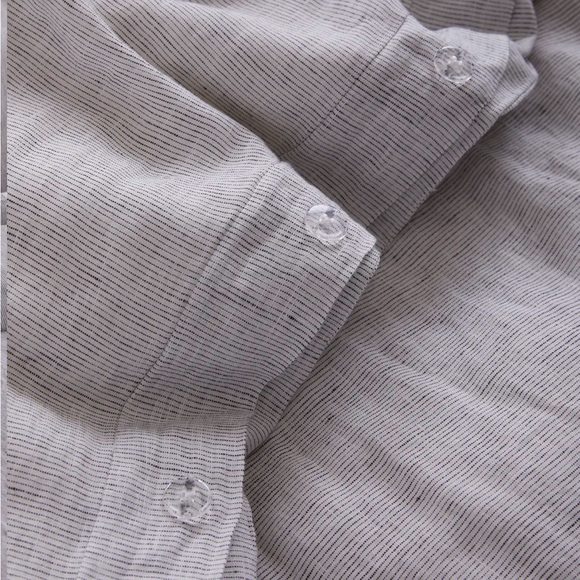 NWOT QUINCE European Linen Duvet Cover Set
Grey/White Mini Pinstripe/ Full/Queen - Picture 4 of 6